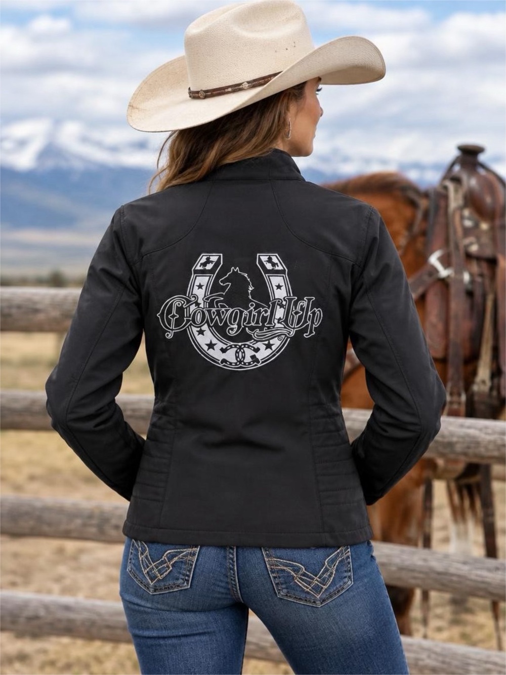 Cowgirl Up Softshell Black jacket Sz M full zip pockets